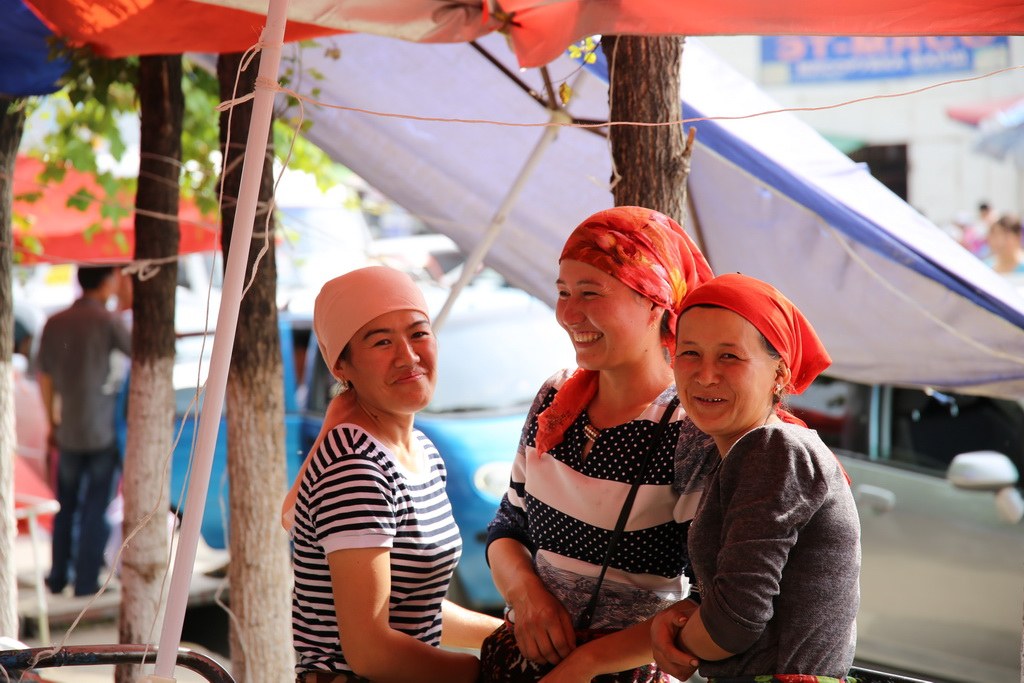 Marktfrauen in Osh, Kirgistan