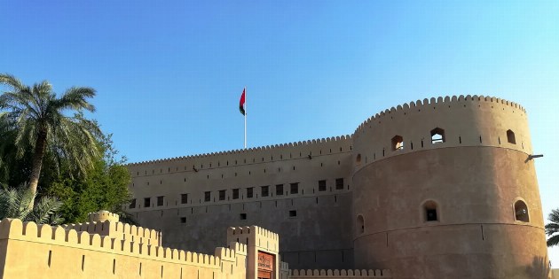 Die Festung ist die jüngste ihrer Art in Oman und der Besuch lohnt sich nicht nur wegen des Baus, auch der Garten hat einige besondere Pflanzen, die man bestaun