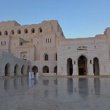 Das Opernhaus ist nach Anweisung seiner Majestät Sultan Qaboos gebaut worden und erfreut mittlerweile alle Omanis.